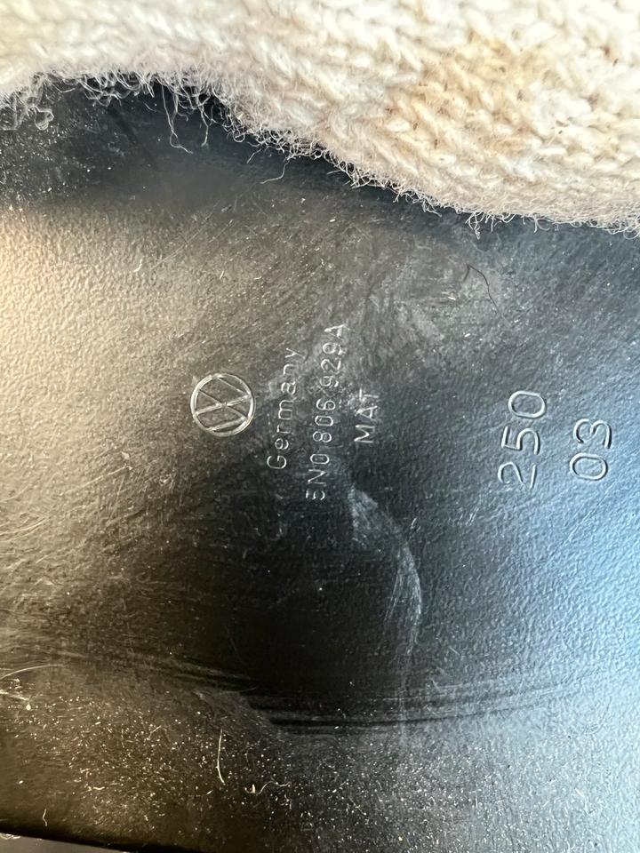 VW Tiguan 5N Scheinwerferhalterung 5N0806929A 5N0806930A – Bild 6