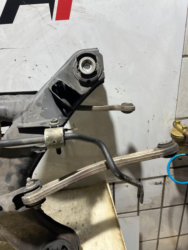 Mercedes W204 S204 Hinterachse Achse Träger Hinten 2043507208 – Bild 6