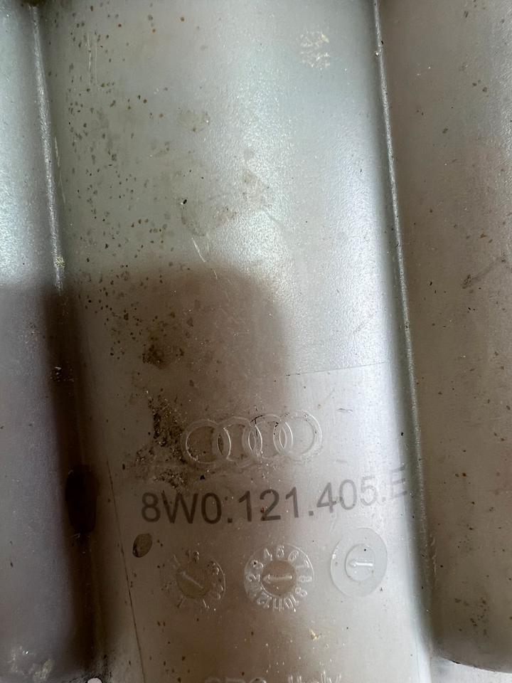 Audi A4 B9 8W Kühlmittel Behälter Ausgleichsbehälter 8W0121405E – Bild 3