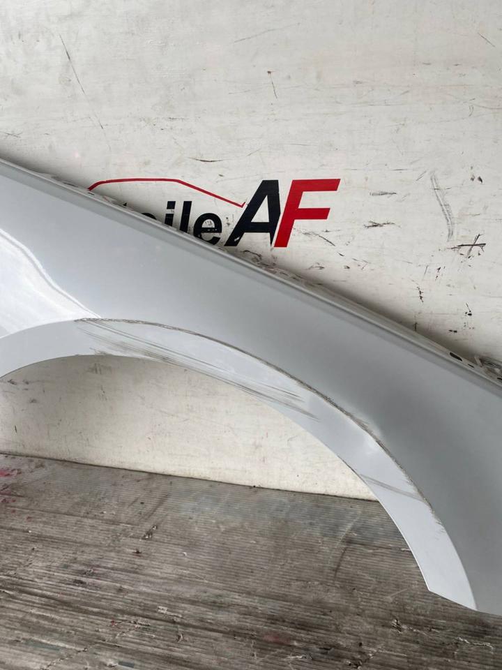 Audi A4 B9 8W Kotflügel Vorne Rechts LS9R – Bild 4