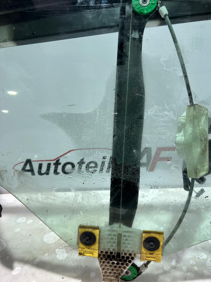 Audi A3 8P Tür Scheibe Rahmen Fensterheber Hinten Rechts – Bild 3