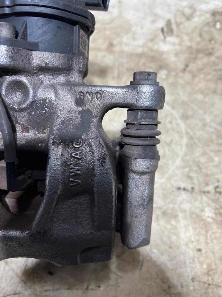 Audi A4 B9 8W Bremssattel Bremse Bremssättel Hinten 8W0615406AL – Bild 4