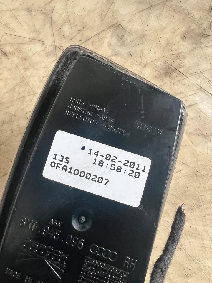 Audi A1 8X Schlussleuchte Rückleuchte Hinten 8X0945095 8X0945096 – Bild 6