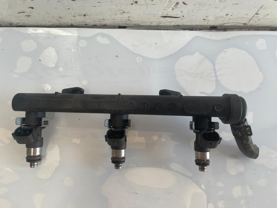 VW UP Einspritzdüse Einspritzleiste 04C133313 04C906031D – Bild 2