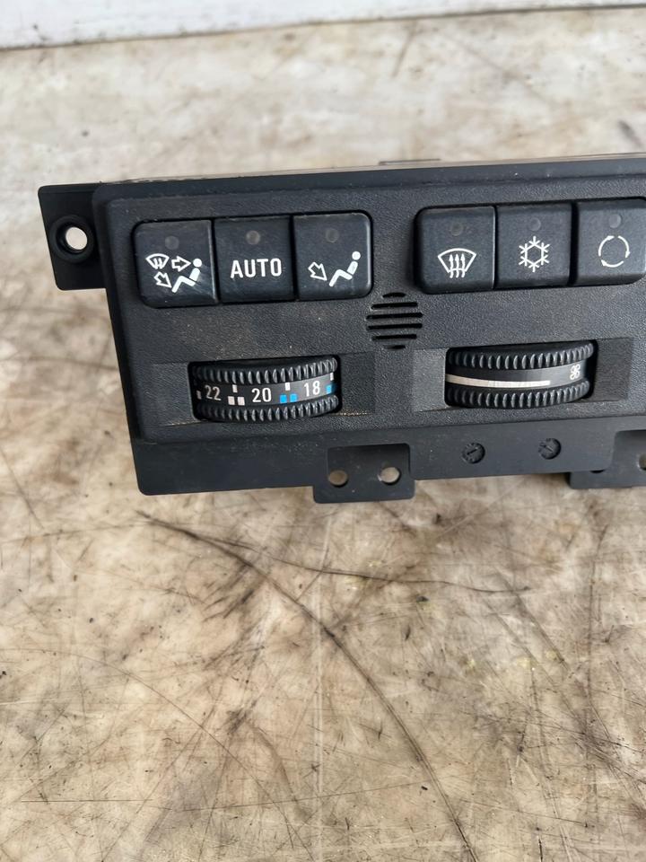 BMW 8er E31 Klimabedienteil Bedienteil Vorne – Bild 2