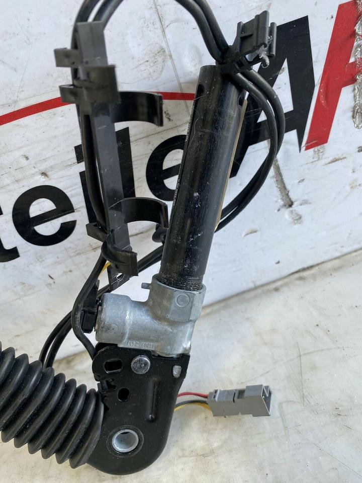 Mini Cooper R55 R56 R57 Gurtstraffer Gurt vorne rechts 610183700E – Bild 3