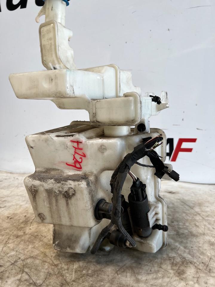 VW Passat B6 3C Wischwassertank Wasserbehälter 3C0955453 – Bild 3