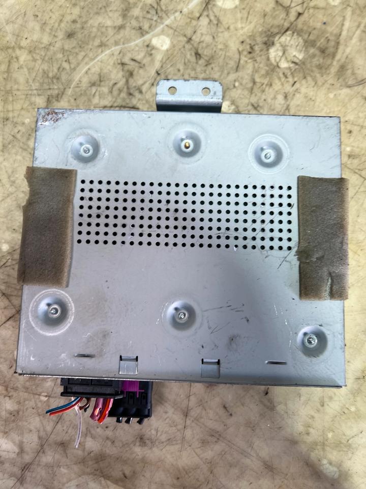 Mercedes W221 W212 Turnerbox Digital Audio A2129008212 – Bild 5