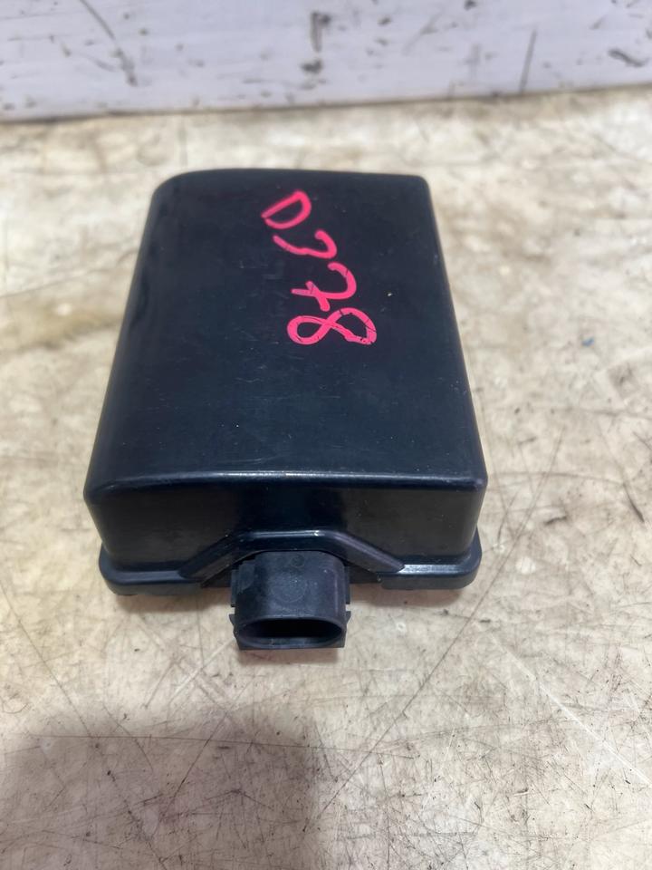 Mercedes W218 W212 Distronic Abstandsradar Radarsensor 2129004603 – Bild 3