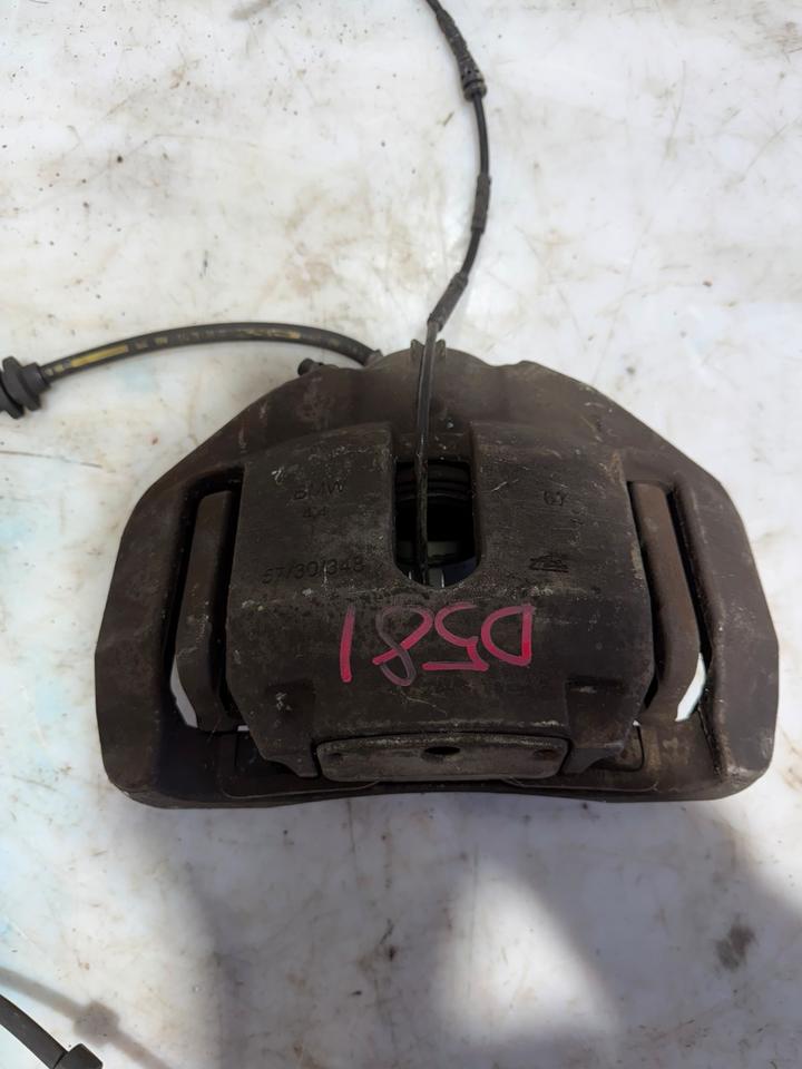 BMW 3er E90 E91 E92 E93 N53 Bremssattel Bremse Vorne Links – Bild 3