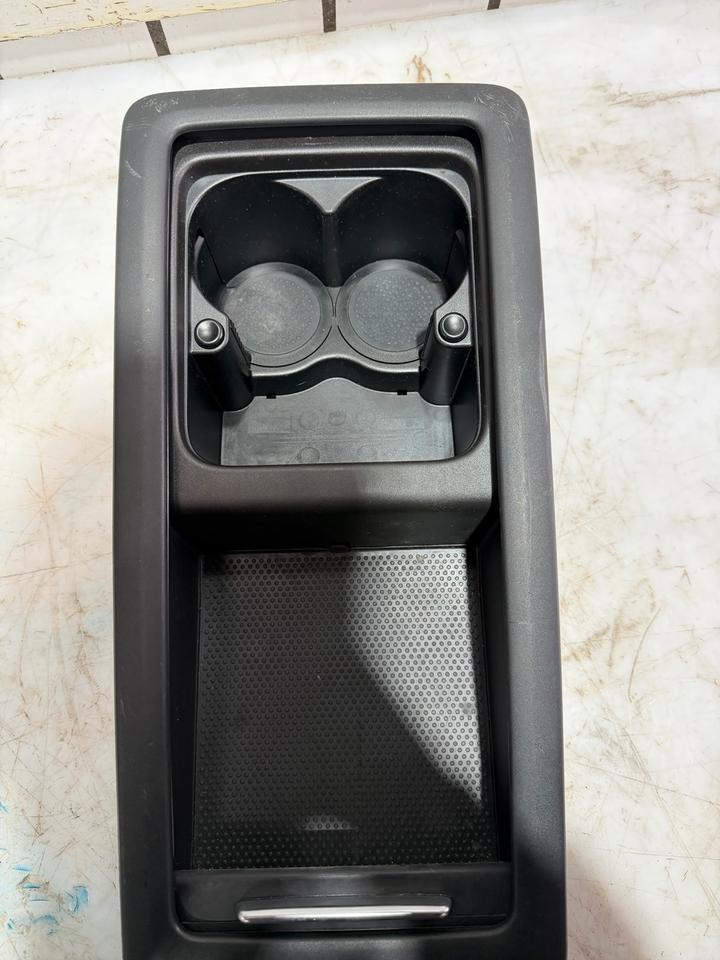 VW Passat CC Ablagekonsole Handschuhfach 3C8885977 – Bild 4