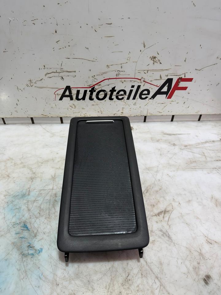 VW Passat CC Ablagekonsole Handschuhfach 3C8885977