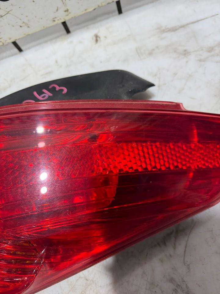 Peugeot 308 I T7 Rückleuchte Heckleuchte Leuchte Hinten Rechts – Bild 4