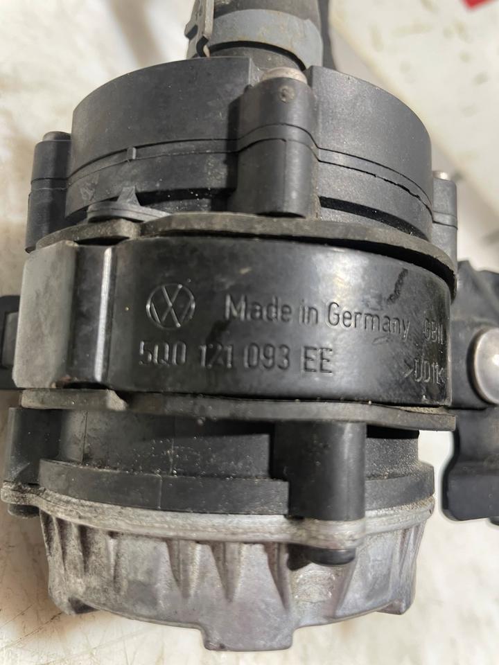 Audi A3 8V Zusatzwasserpumpe Wasserpumpe 5Q0121093EE – Bild 4