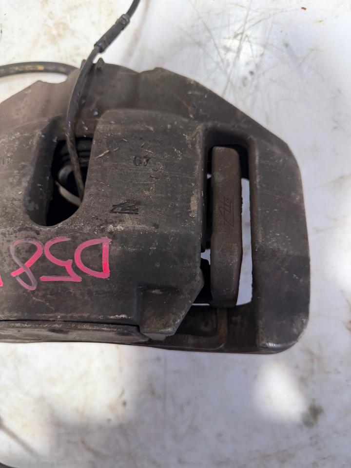 BMW 3er E90 E91 E92 E93 N53 Bremssattel Bremse Vorne Links – Bild 4