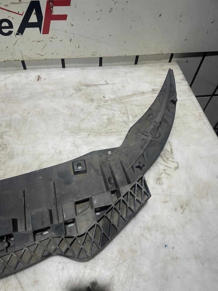 Audi A3 8P Unterboden Abdeckung Stoßstange Vorne 8P0807233 – Bild 4