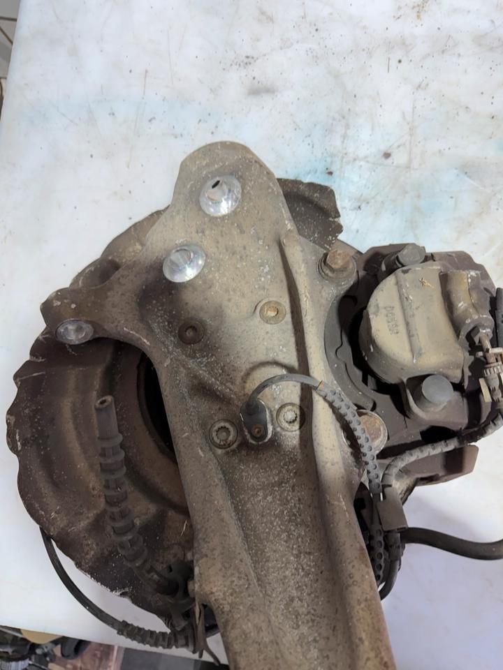 BMW 5er F10 F11 Achsschenkel Radnabe Radlager Schwenklager Vorne – Bild 7