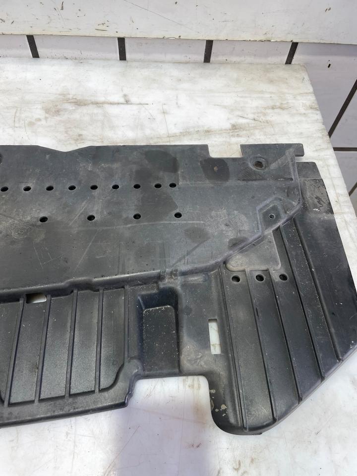 Audi A4 B8 8K Unterboden Abdeckung Stoßstange Vorne 8K0807233B – Bild 11