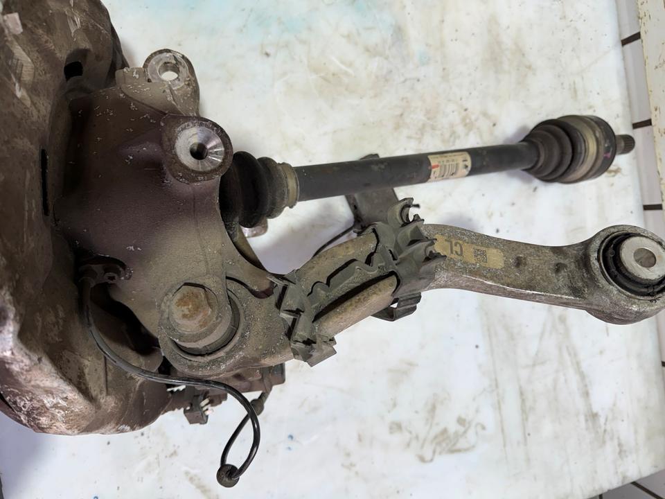 BMW 5er F10 F11 Achsschenkel Antriebswelle Radnabe Achse Hinten – Bild 13