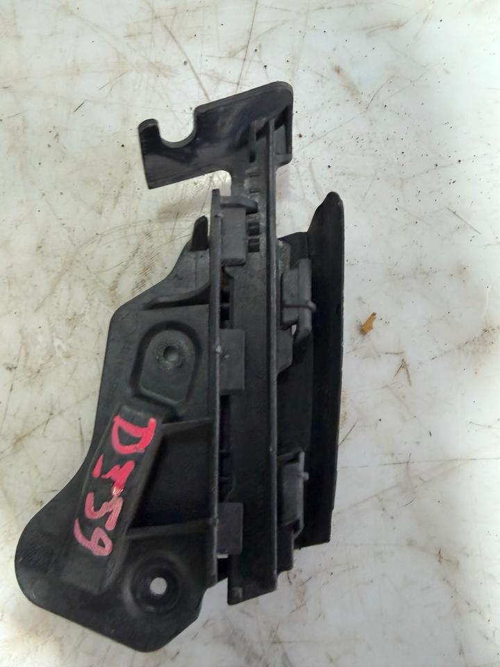 VW Golf 5 V Plus Stoßstange Halter Vorne 5M0807935 5M0807936 – Bild 4