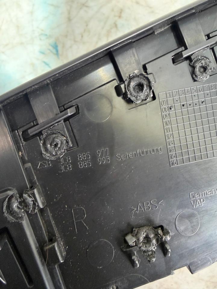 VW Passat CC Ablagekonsole Handschuhfach 3C8885977 – Bild 6