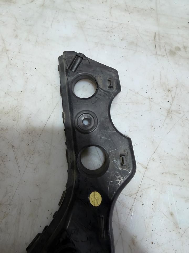 VW Passat CC B6 3C Stoßstange Halter Vorne 3C8807183A 3C8807184A – Bild 4