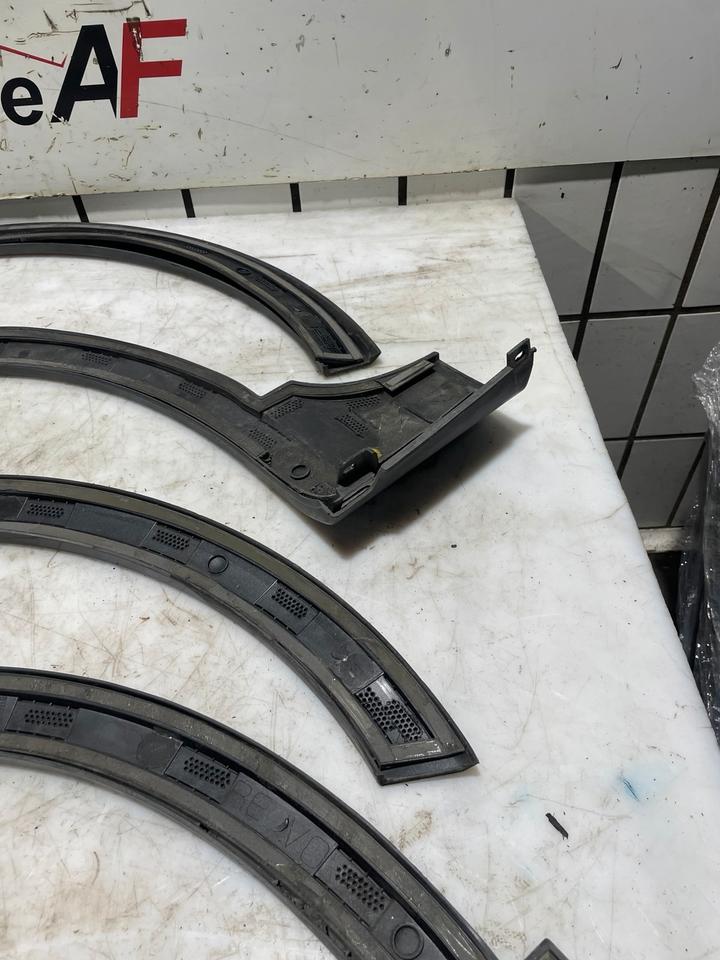 VW Golf 5 V Plus Radlauf Verkleidung Vorne Hinten 5M0853086 – Bild 9