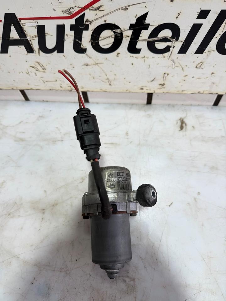Audi A4 B7 8E Unterdruckpumpe Vacuumpumpe 8E0927317A – Bild 2