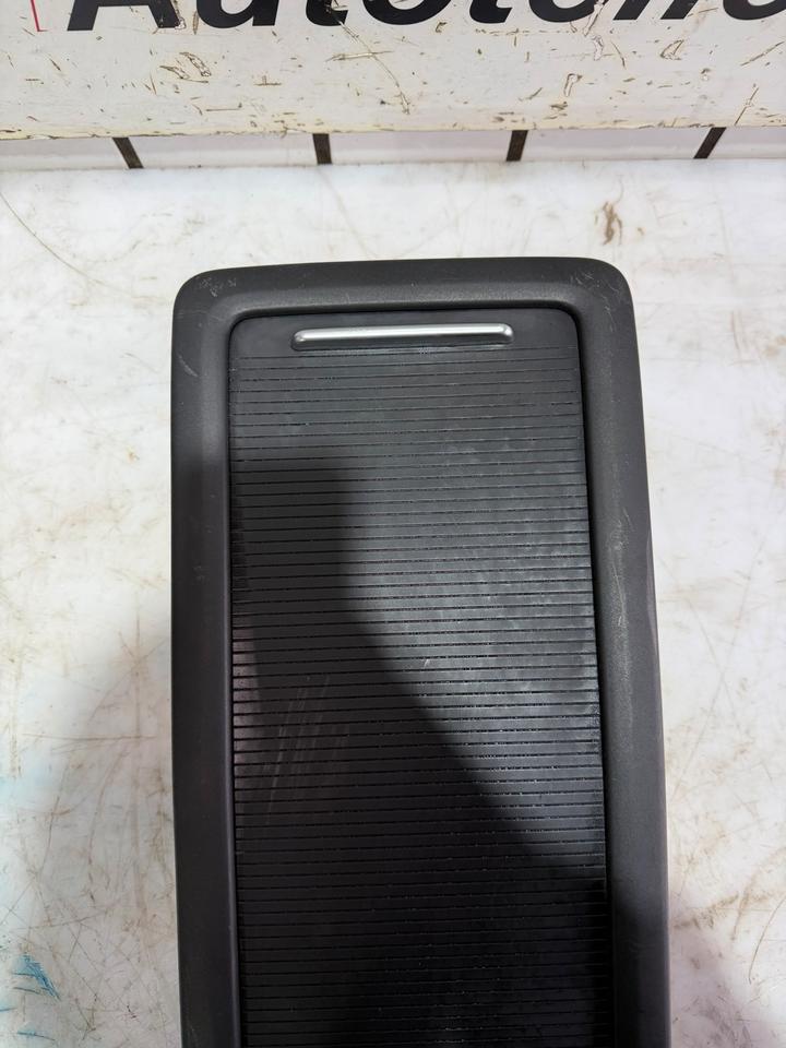 VW Passat CC Ablagekonsole Handschuhfach 3C8885977 – Bild 3