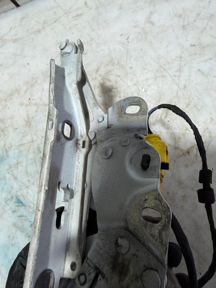 Audi A3 8V Motorhaube Scharniere Vorne 8V0823301F 8V0823302F – Bild 11