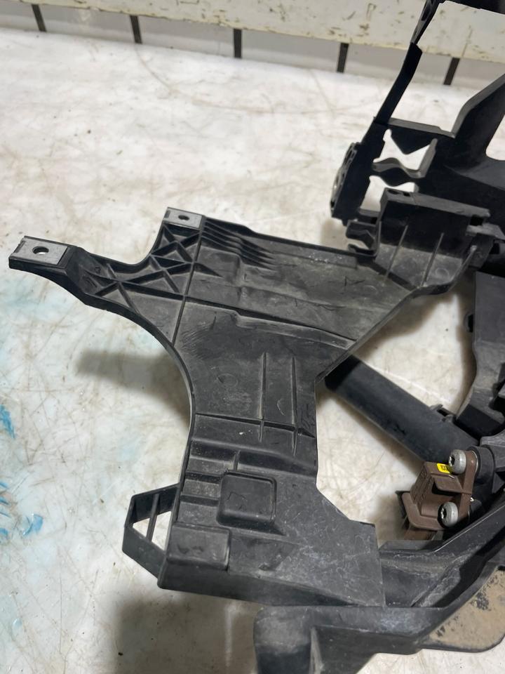 Audi A4 B8 8K Facelift Scheinwerfer Aufnahme 8K0805607 8K0805608 – Bild 3