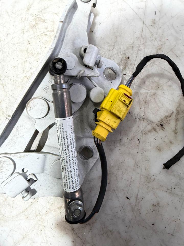 Audi A3 8V Motorhaube Scharniere Vorne 8V0823301F 8V0823302F – Bild 7