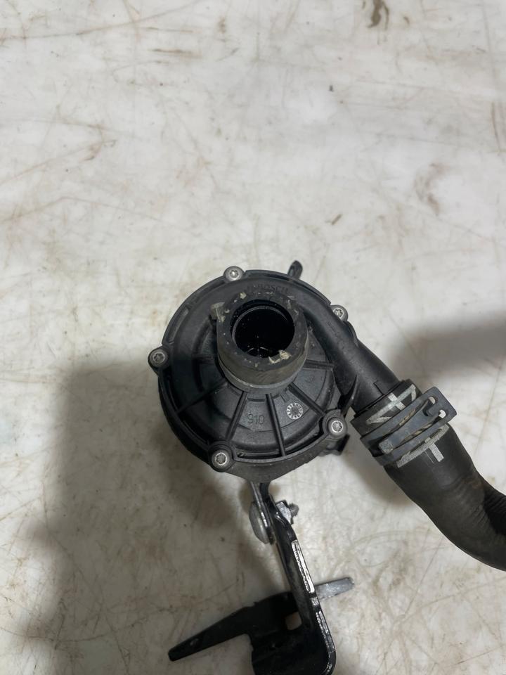 Audi A3 8V Zusatzwasserpumpe Wasserpumpe 5Q0121093EE – Bild 2