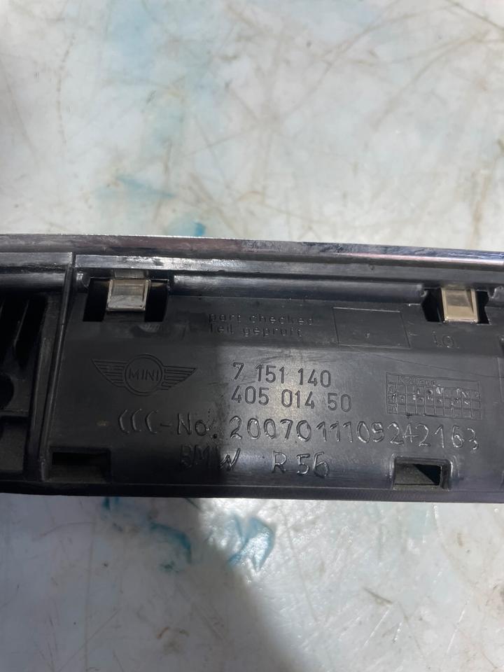 Mini Cooper S R55 R56 Heckklappe Griffleiste Hinten 7151140 – Bild 6