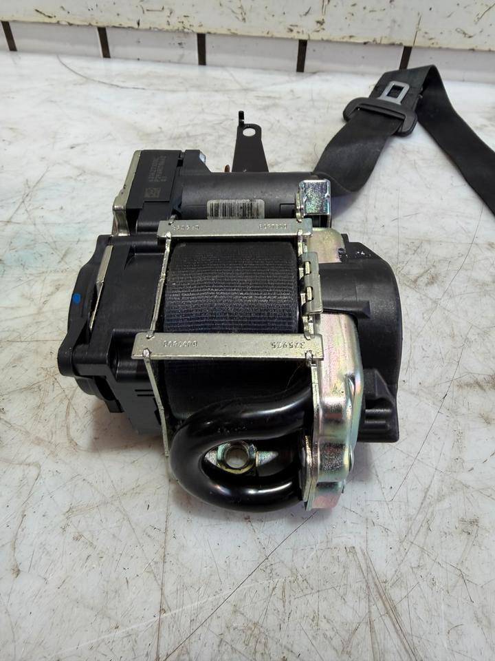 VW Touran 5T1 Sicherheitsgurt Gurt Vorne 5TC857705E 5TC857706E – Bild 6