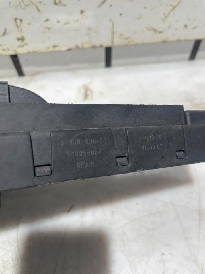 BMW 5er E60 E61 Sicherungskasten Steuergerät 8138830 – Bild 5