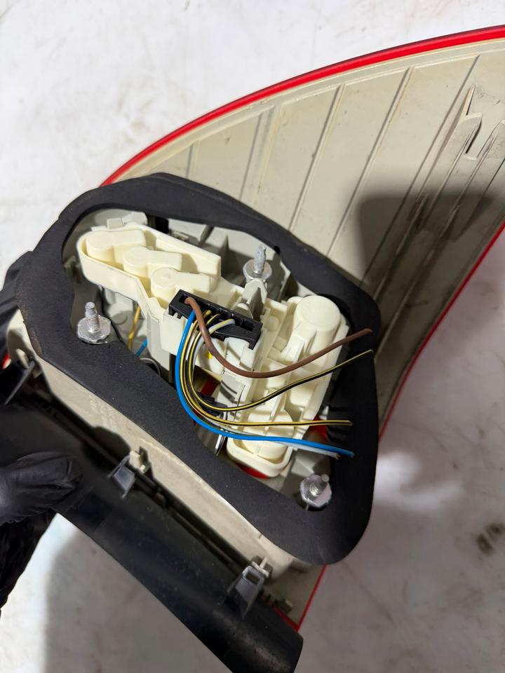 BMW 3er E91 LCI Facelift LED Heckleuchte Rückleuchte Hinten – Bild 13