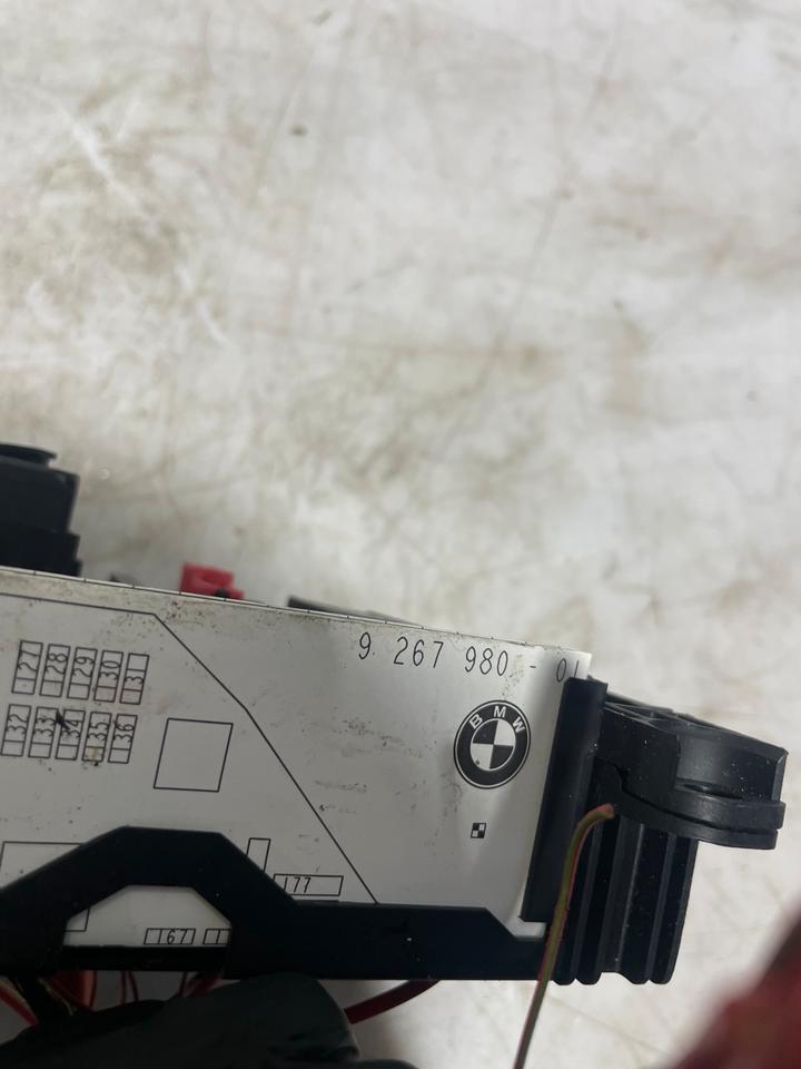 BMW 5er F10 F11 Sicherungskasten Stromverteiler 9267980 – Bild 4