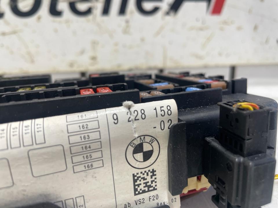 BMW 3er F30 F31 Sicherungskasten Stromverteiler 9228158 – Bild 5