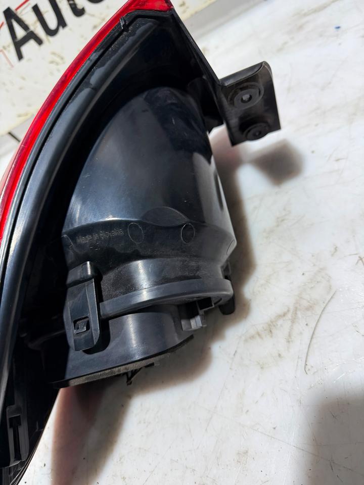 VW Tiguan 5N Heckleuchte Rückleuchte Hinten Rechts Links – Bild 6