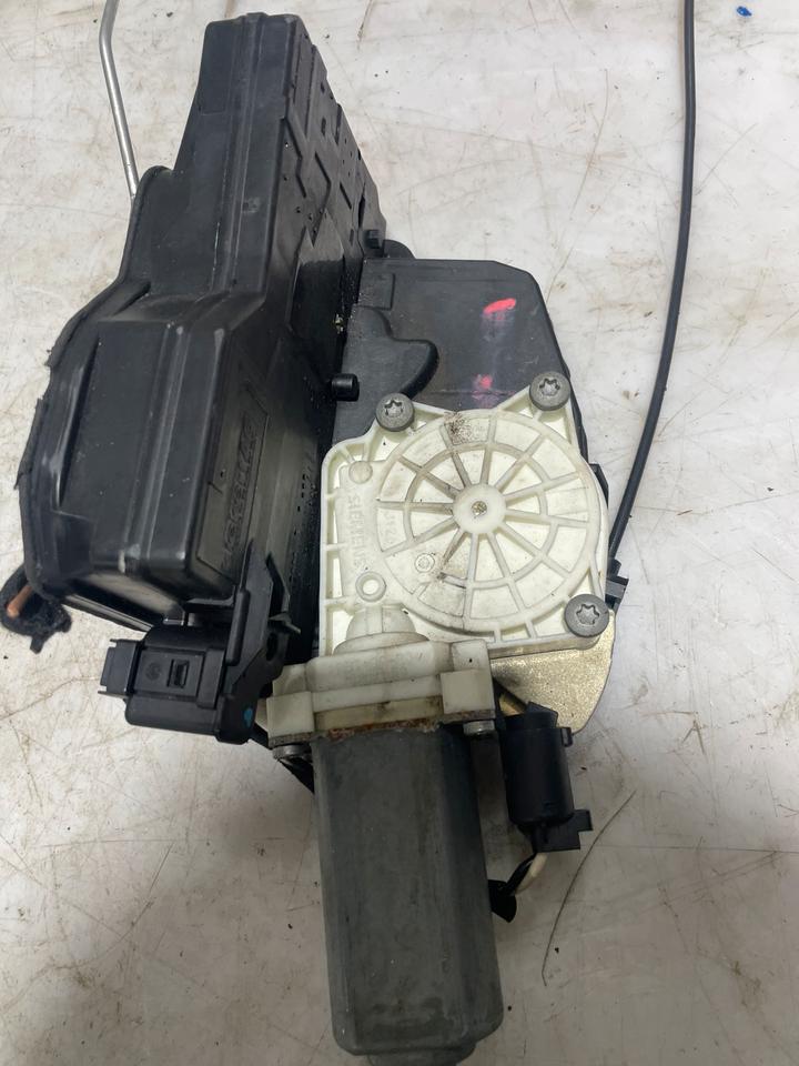 BMW 7er E65 E66 Türschloss Schloss Vorne Rechts 7169236 – Bild 3