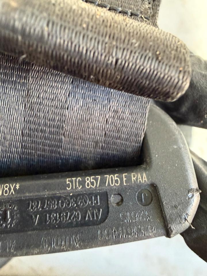 VW Touran 5T1 Sicherheitsgurt Gurt Vorne 5TC857705E 5TC857706E – Bild 9