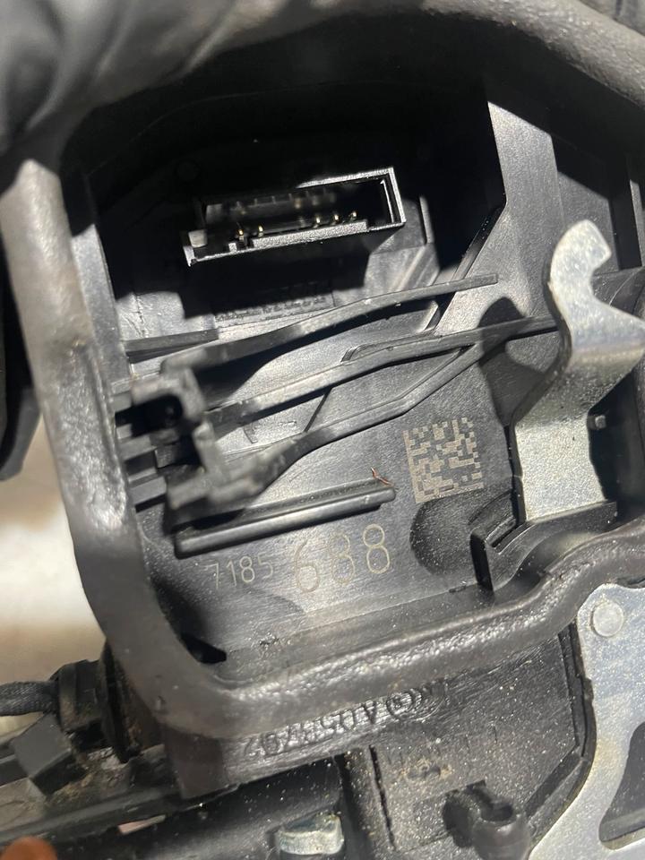 BMW 7er F01 F02 Türschloss Softclose Zuziehhilfe 7185688 7185689 – Bild 11