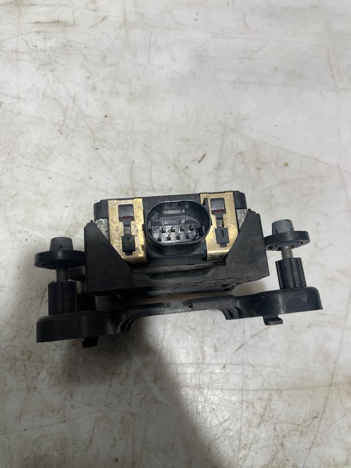 VW Touran 5T1 Radarsensor Radar Steuergerät 5QA907561A – Bild 4