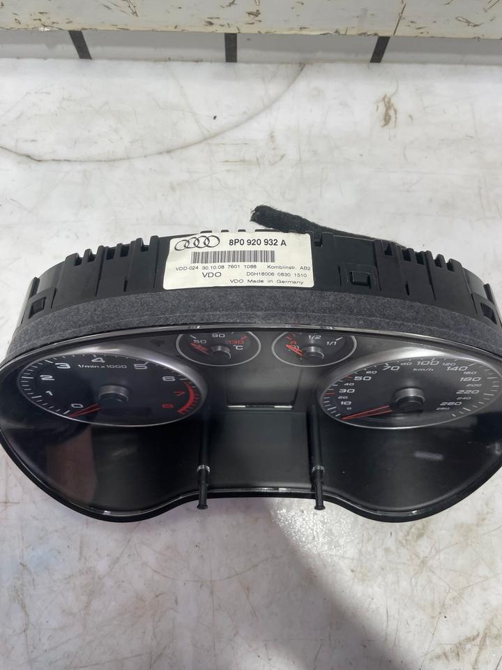 Audi A3 8P Tacho Tachometer Kombiinstrument 8P0920932A – Bild 5