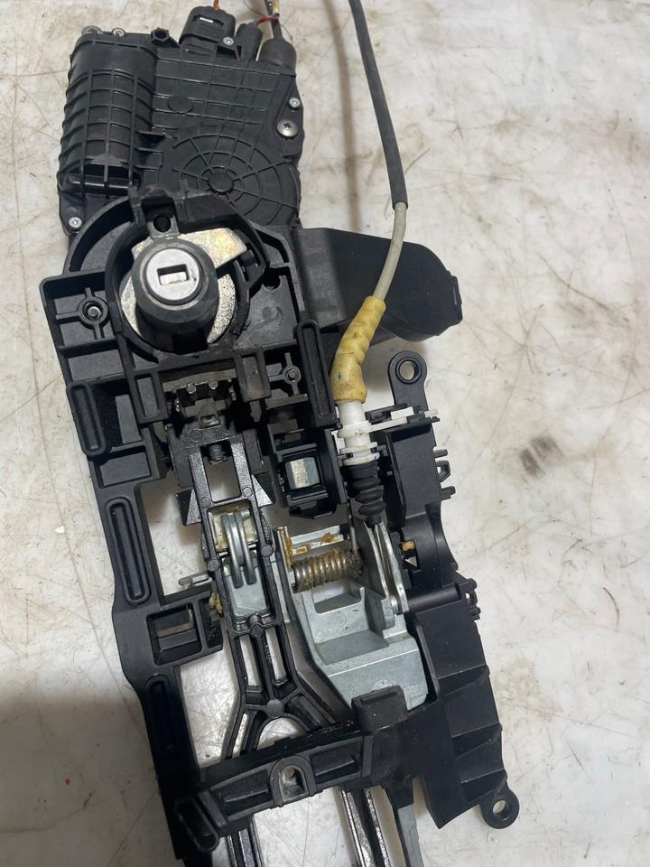 BMW 7er F01 F02 Türschloss Softclose Zuziehhilfe 7185688 7185689 – Bild 3