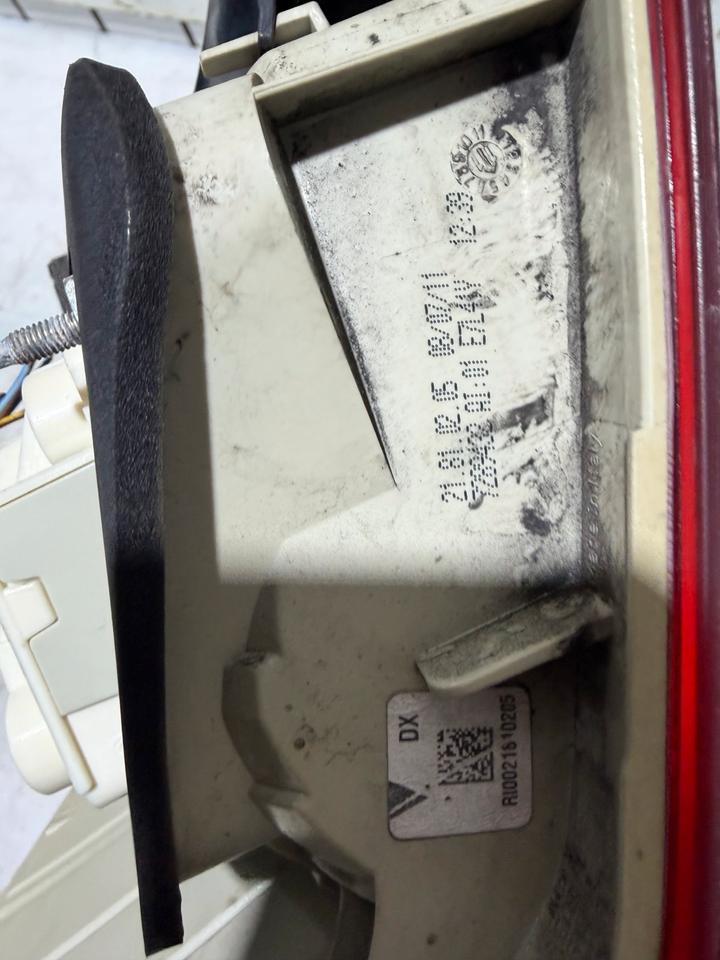 BMW 3er E91 LCI Facelift LED Heckleuchte Rückleuchte Hinten – Bild 7