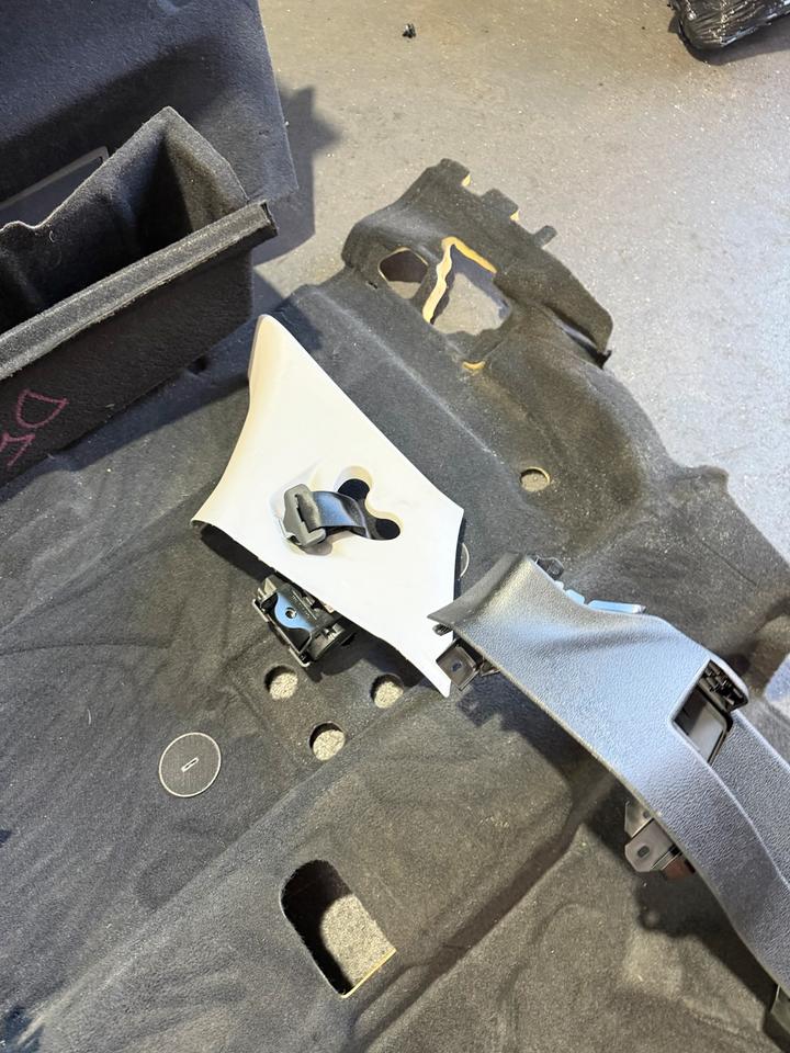 BMW 2er F46 Gran Tourer Sitze Ledersitze Sitzausstattung Hinten – Bild 7