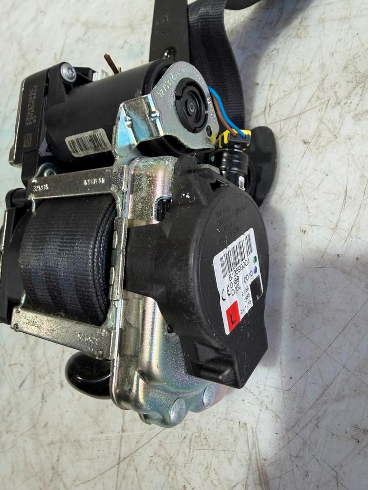 VW Touran 5T1 Sicherheitsgurt Gurt Vorne 5TC857705E 5TC857706E – Bild 4