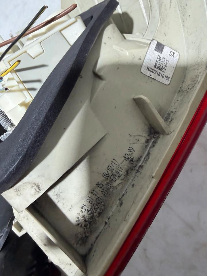 BMW 3er E91 LCI Facelift LED Heckleuchte Rückleuchte Hinten – Bild 14